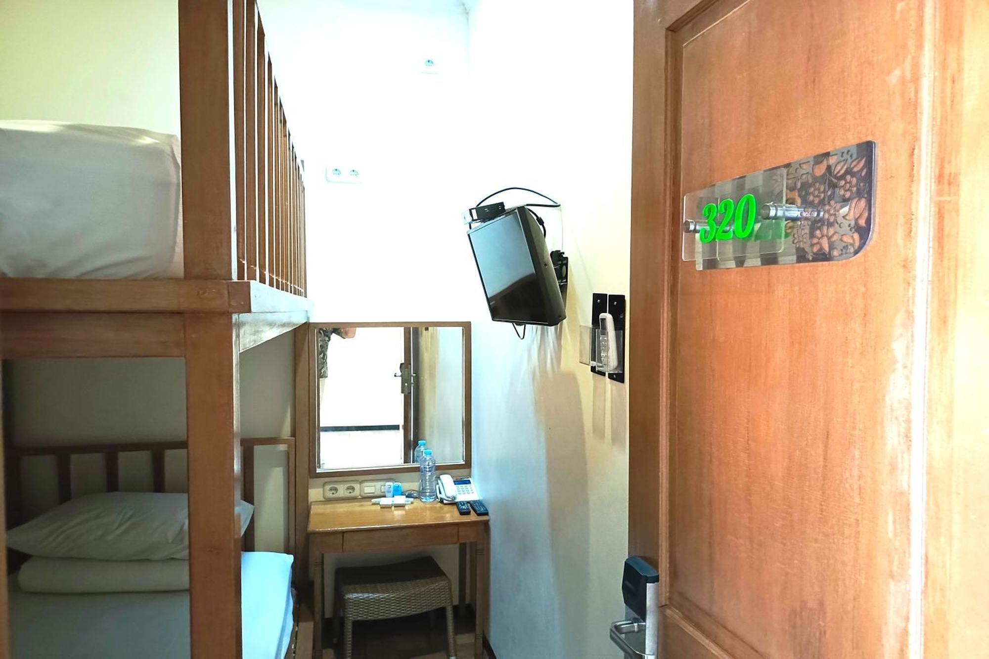 Java Capsule Hotel มะลัง ภายนอก รูปภาพ